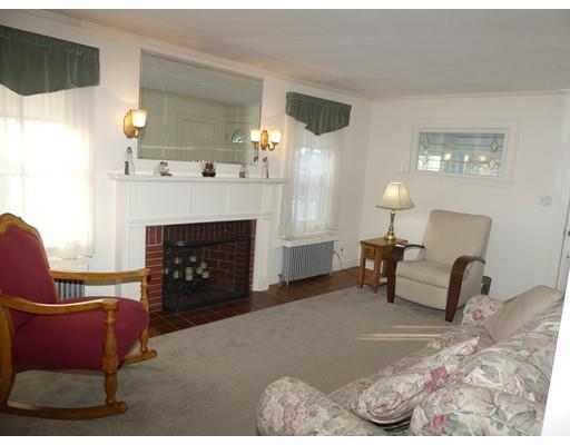 10 Oak Hill Road Waltham, MA 02451 - Photo 6 of 20 Gallery Image 6
