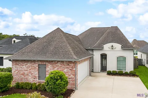 $395,000 | 578 Flycatcher Drive, Baton Rouge, LA 70810