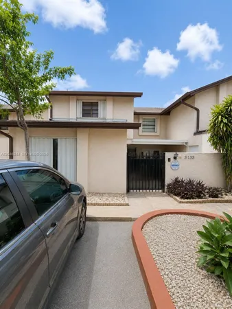 $324,000 | 8188 Northwest 98th Lane, Unit 122, Hialeah Gardens, FL 33016