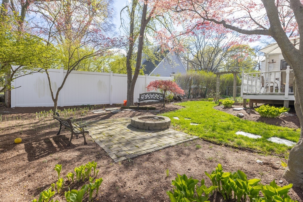 98 Cherry Street Newton, MA 02465 - Photo 20 of 24