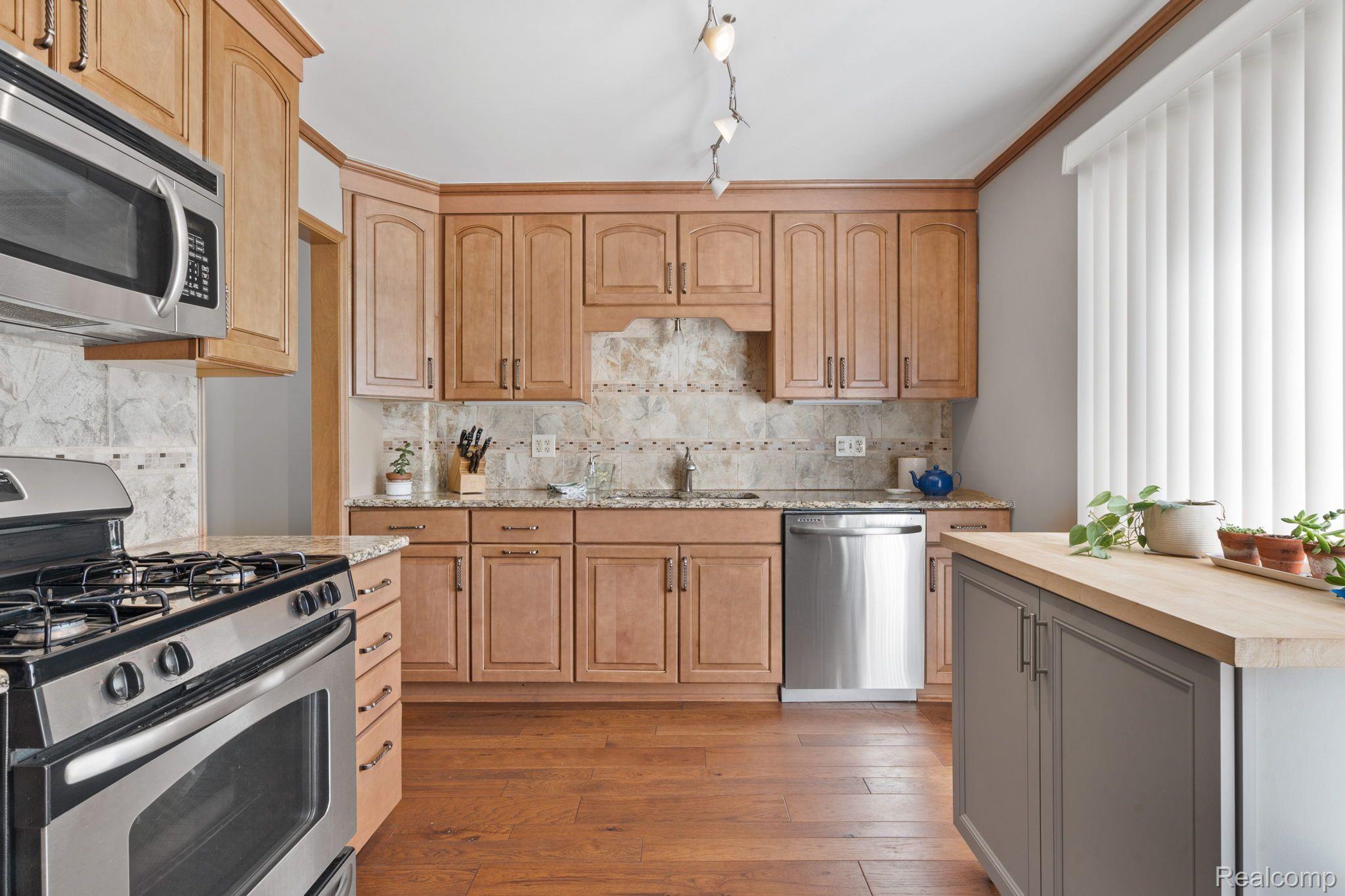 1538 Hidden Valley Lane, Unit 209 Rochester, MI 48306 - Photo 14 of 35 Gallery Image 14