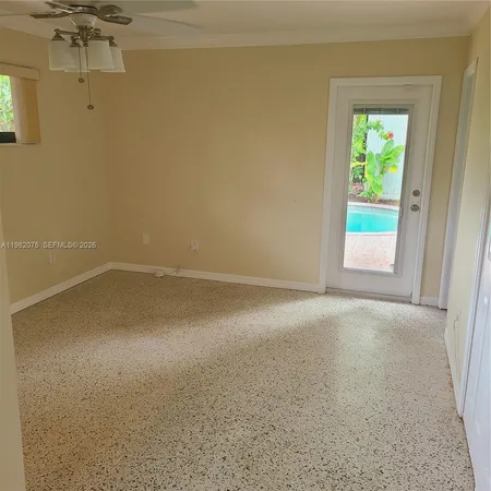 $2,400 | 1601 Northeast 17th Terrace, Unit 2, Fort Lauderdale, FL 33305