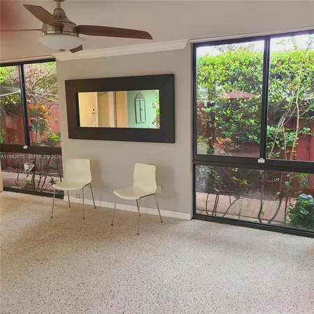$2,400 | 1601 Northeast 17th Terrace, Unit 2, Fort Lauderdale, FL 33305