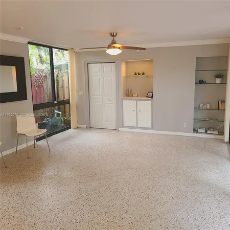 $2,400 | 1601 Northeast 17th Terrace, Unit 2, Fort Lauderdale, FL 33305