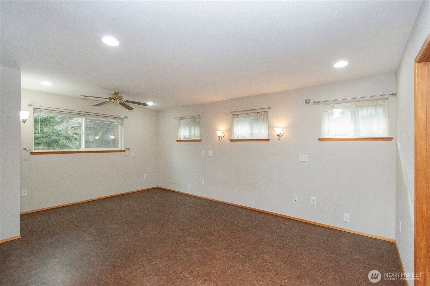 131 Robinson Road Port Angeles, WA 98362 - Photo 17 of 40