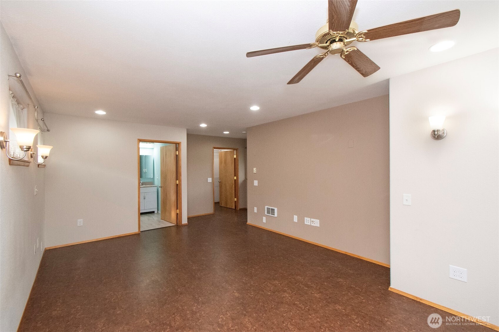 131 Robinson Road Port Angeles, WA 98362 - Photo 18 of 40