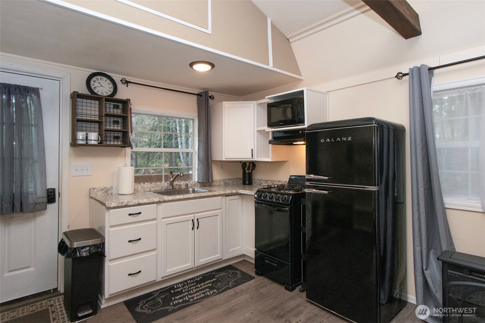 131 Robinson Road Port Angeles, WA 98362 - Photo 25 of 40