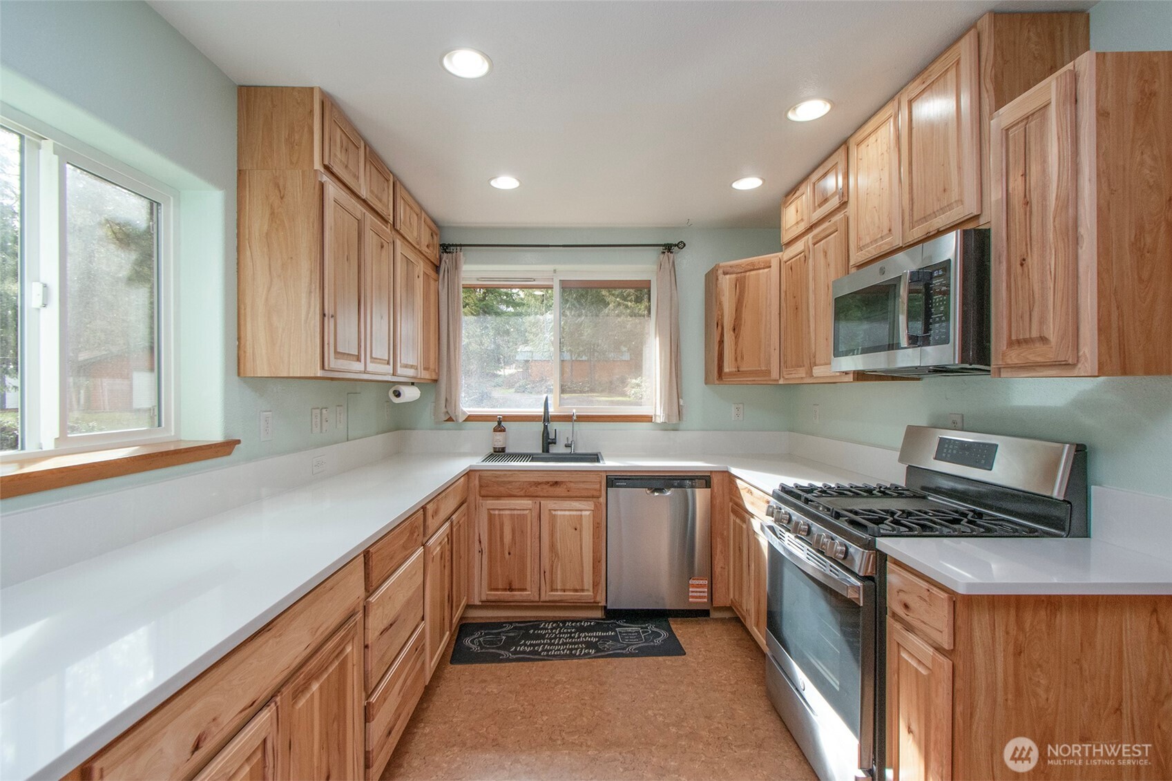 131 Robinson Road Port Angeles, WA 98362 - Photo 7 of 40