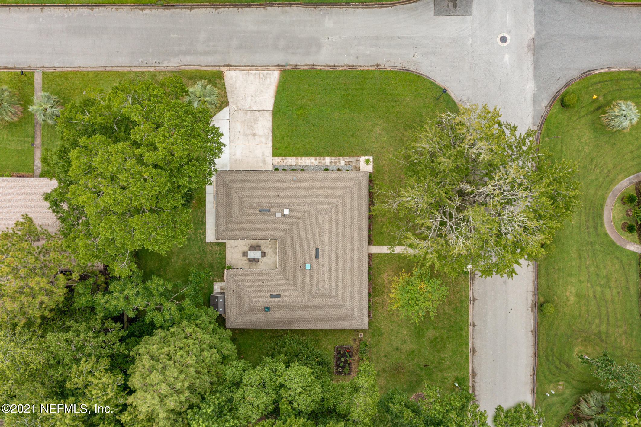 11705 Edinburgh Way Jacksonville, FL 32223 - Photo 27 of 33 an aerial view of a house with a yard