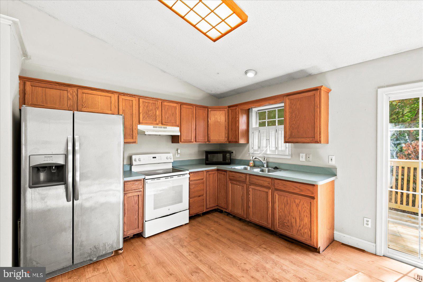 11024 Ladysmith Road Ruther Glen, VA 22546 - Photo 11 of 34 Kitchen