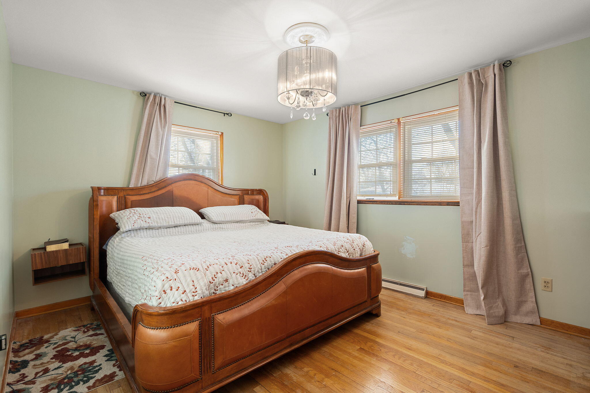 319 Michele Avenue Crown Point, IN 46307 - Photo 16 of 29 2048x1365
