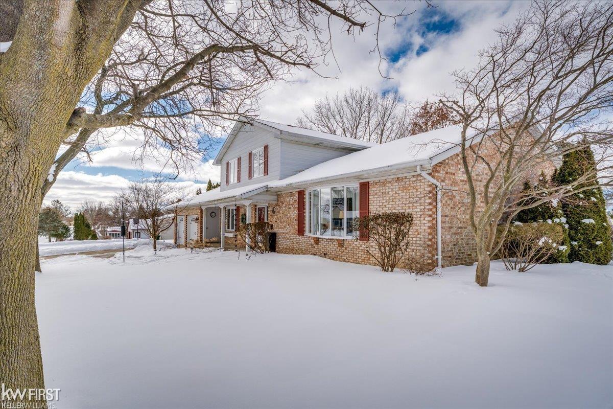 3152 Old Farm Road Flint, MI 48507 - Photo 39 of 45 50166770-7b66be90-5d3d-45cd-94fe-ef74d4c251de.JPG