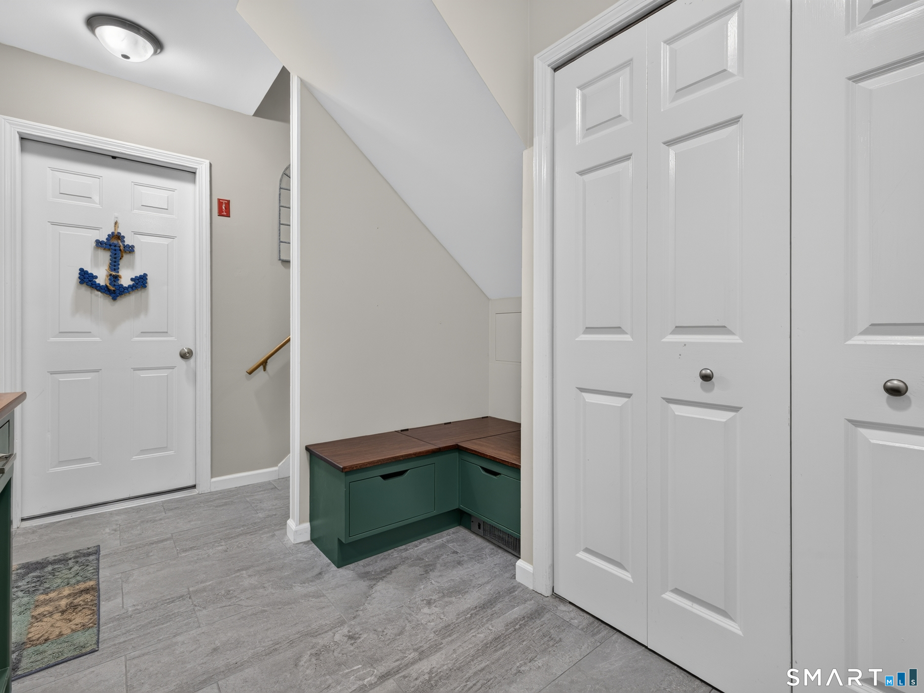 46 Spring Glen Road East Lyme, CT 06357 - Photo 4 of 40