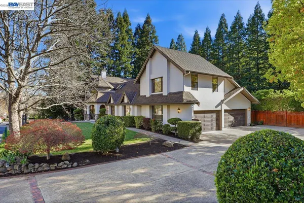 $3,488,000 | 5212 Blackhawk Drive, Danville, CA 94506