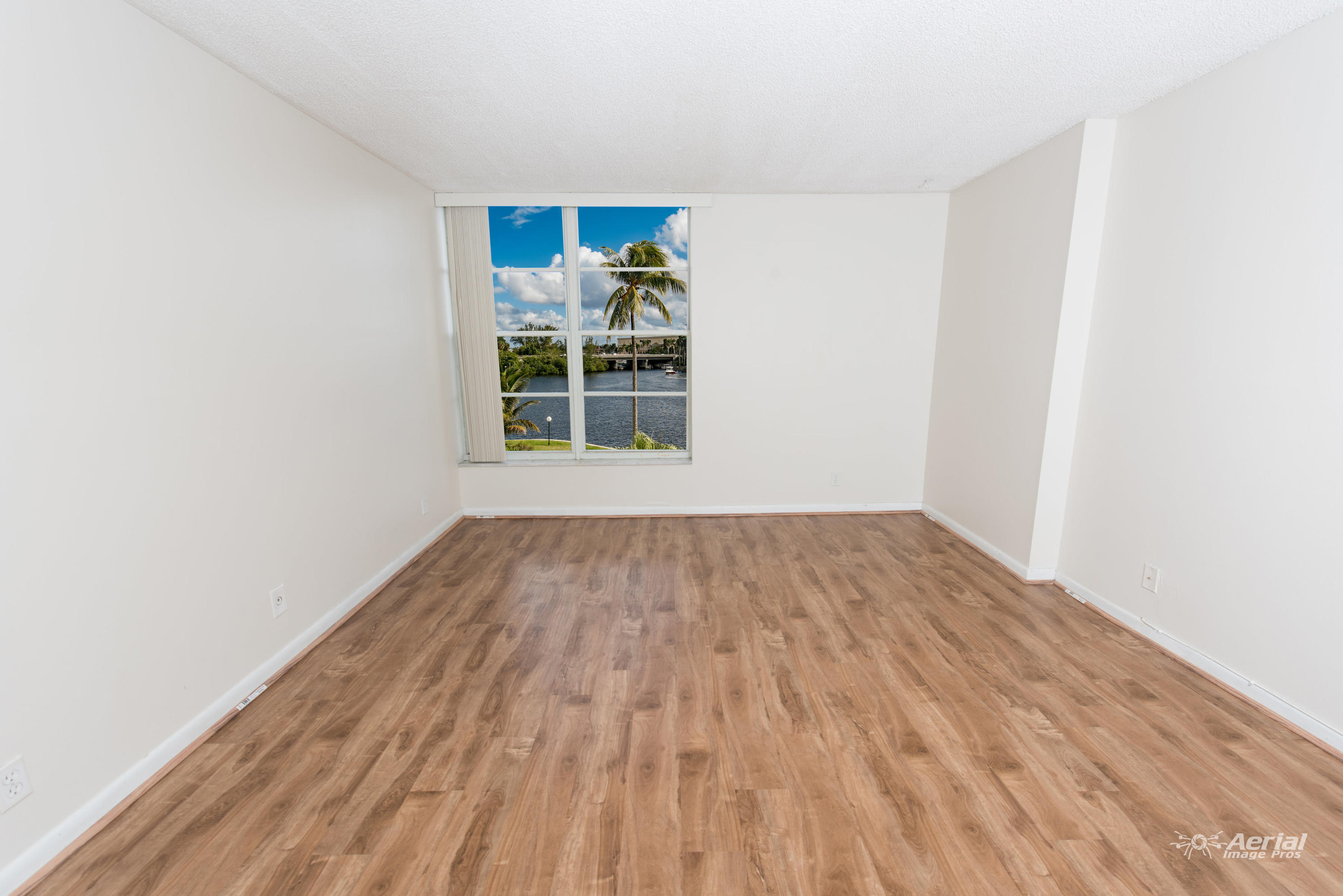 7 Royal Palm Way, Unit 3070 Boca Raton, FL 33432 - Photo 5 of 18 MasterBedroom