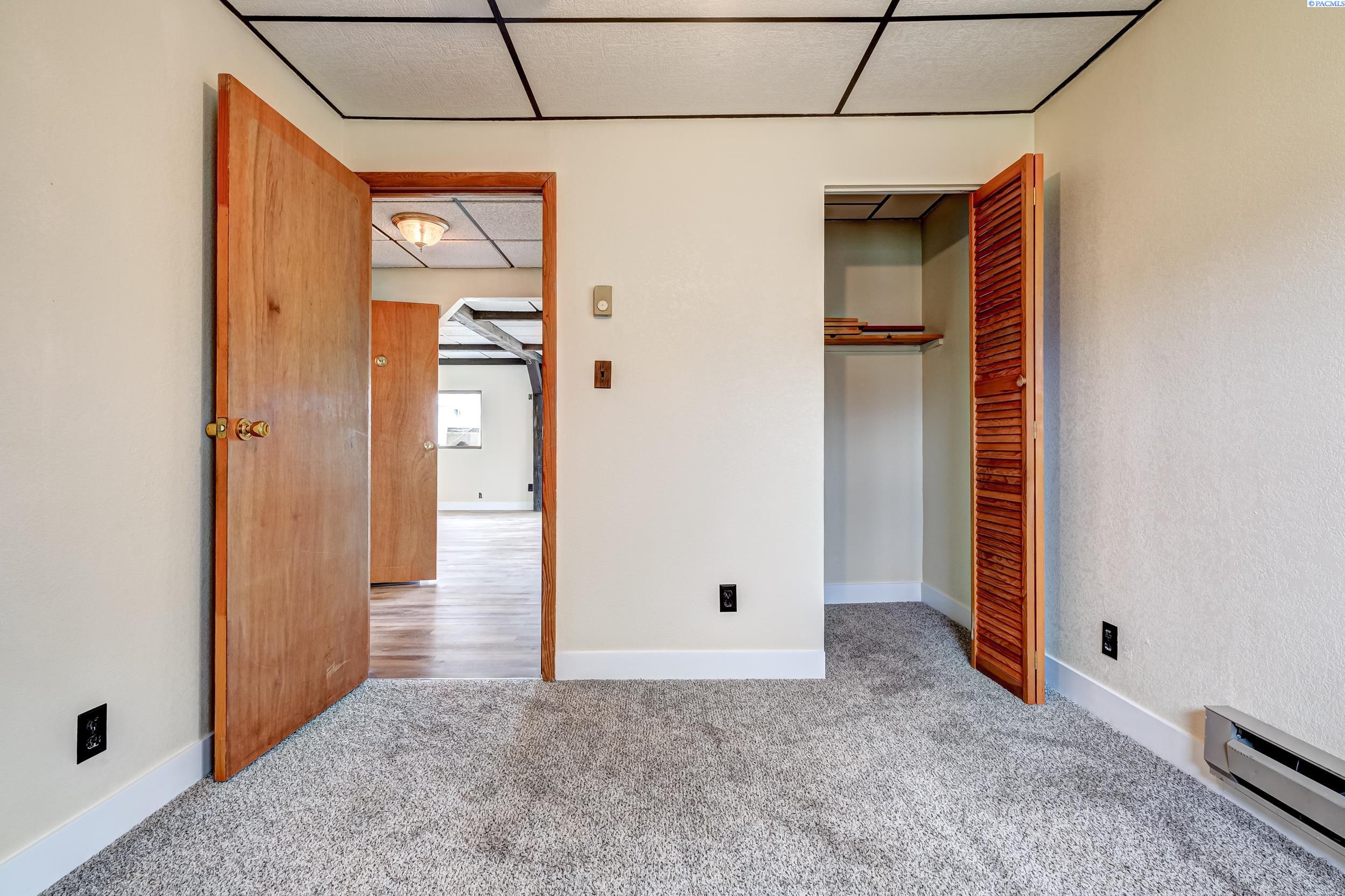 8502 North Bunn Road Prosser, WA 99350 - Photo 13 of 33 Gallery Image 13