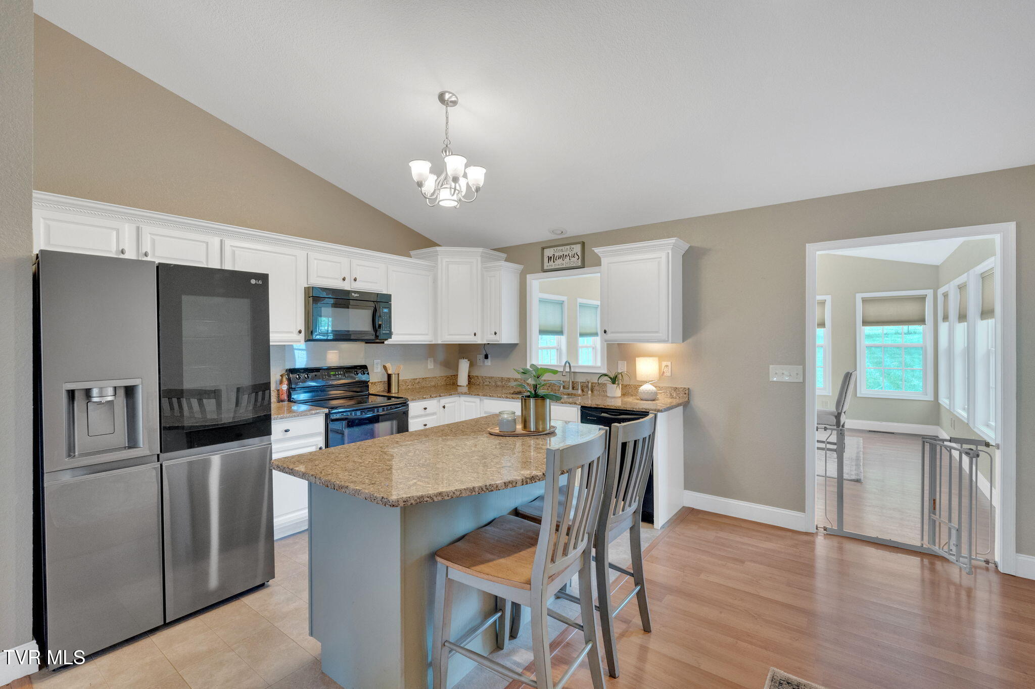 6070 Jones Bridge Road Greeneville, TN 37743 - Photo 5 of 27 15-web-or-mls-JH 20250424-064