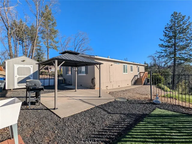 a view of a outdoor space