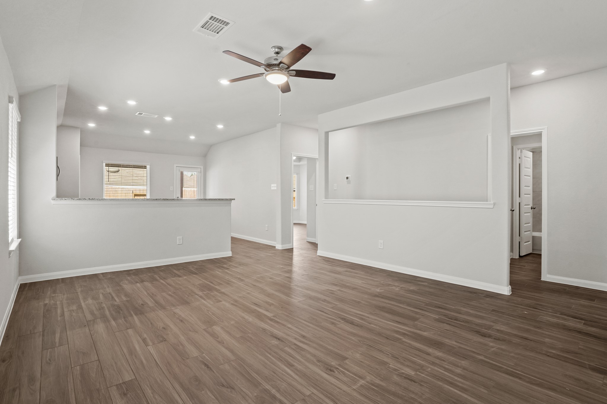 2336 Mooneye Court Conroe, TX 77384 - Photo 4 of 22