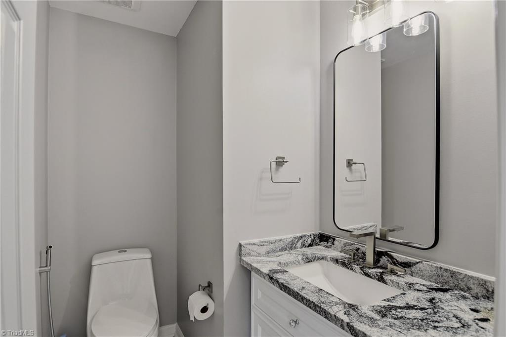 1406 Spring Tree Court High Point, NC 27265 - Photo 18 of 35