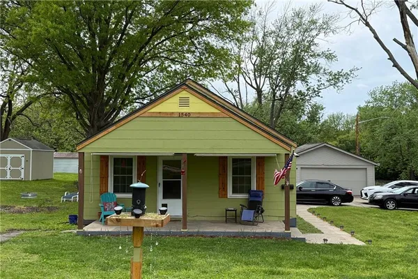 $185,000 | 1540 North Noland Road, Independence, MO 64050