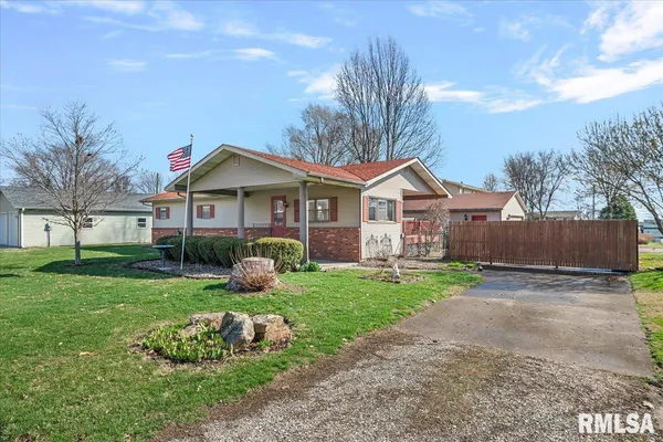 $80,000 | 406 South Benton Street, New Berlin, IL 62670