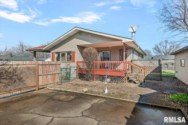 $80,000 | 406 South Benton Street, New Berlin, IL 62670