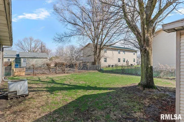 $80,000 | 406 South Benton Street, New Berlin, IL 62670