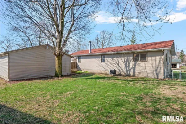 $80,000 | 406 South Benton Street, New Berlin, IL 62670