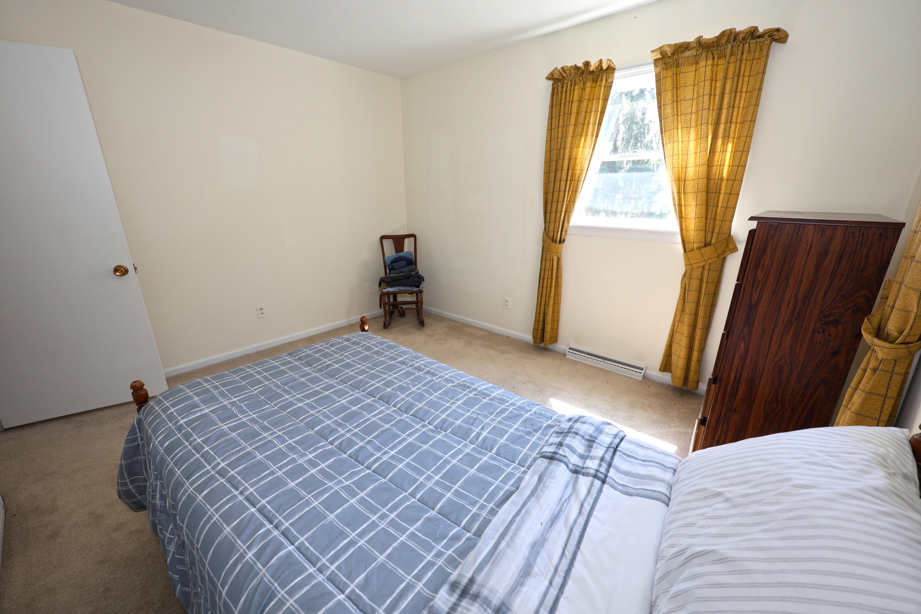 2504 Riverside Road Benton Harbor, MI 49022 - Photo 24 of 53 Upper Level Bedroom #1