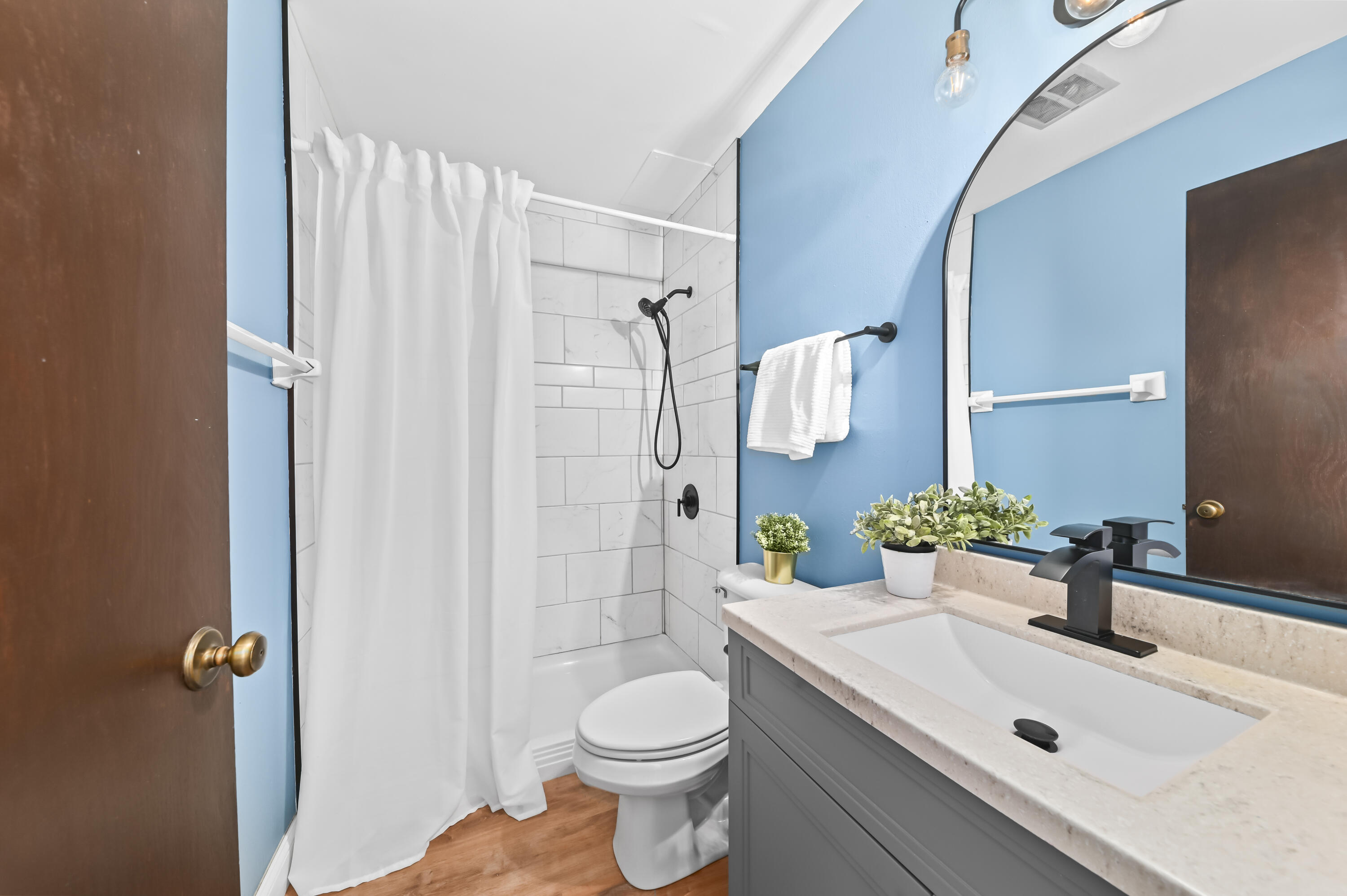 11957 West Appleton Avenue, Unit 5 Milwaukee, WI 53224 - Photo 11 of 31 EUP_6503