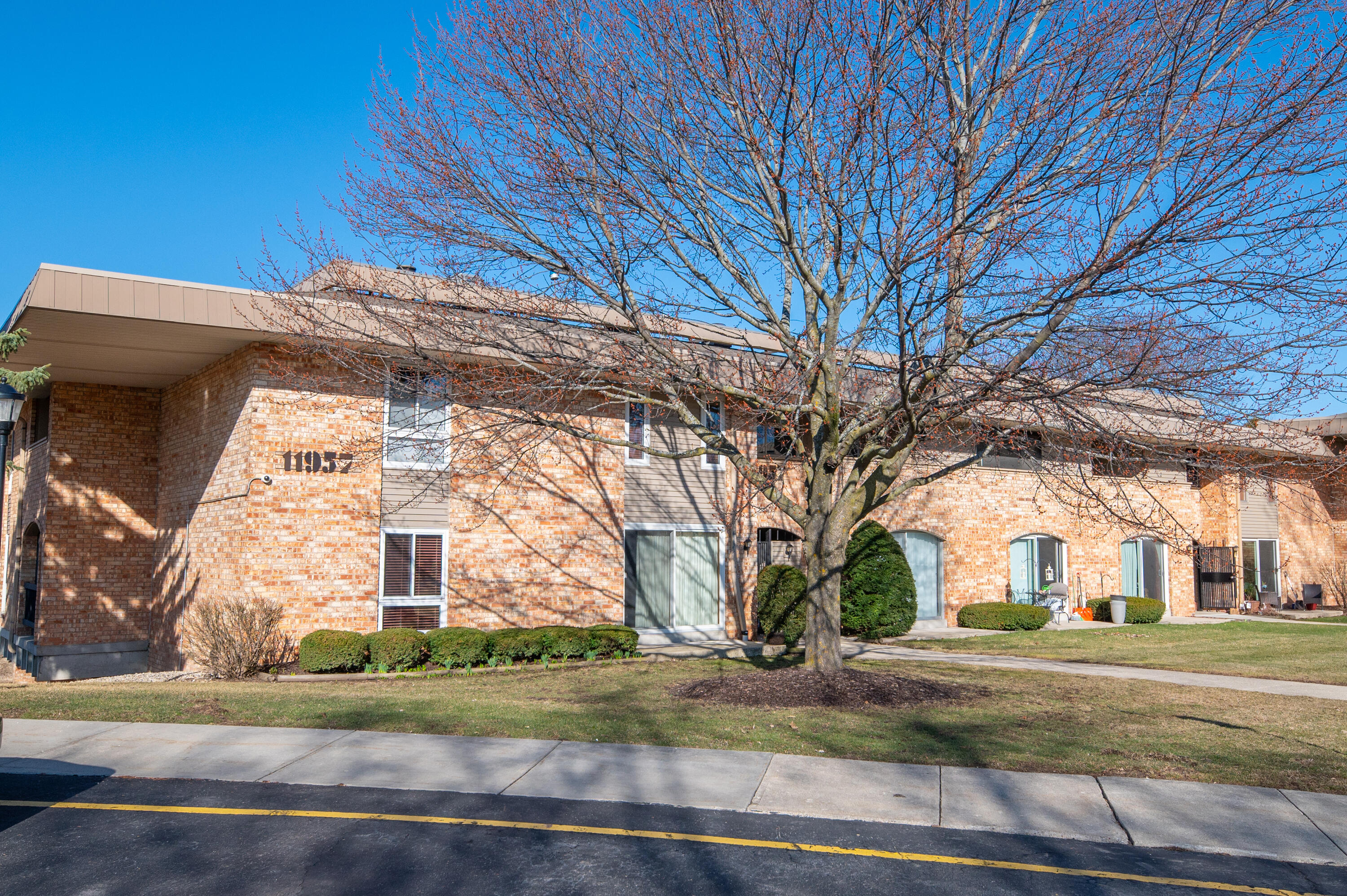 11957 West Appleton Avenue, Unit 5 Milwaukee, WI 53224 - Photo 28 of 31 EUP_6422