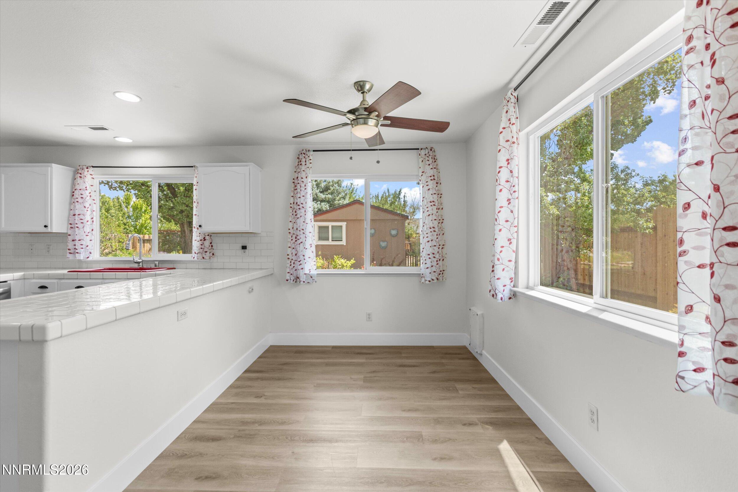 9830 Crystalline Drive Reno, NV 89506 - Photo 21 of 44 17-0Y7A3228
