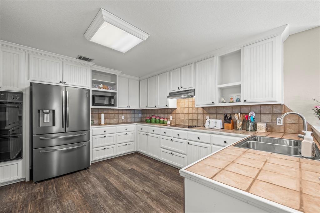 314 Jackson Heights Lorena, TX 76655 - Photo 13 of 40