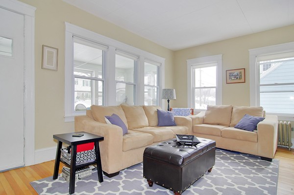 229 Beverly Road Worcester, MA 01605 - Photo 6 of 27