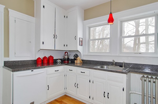 229 Beverly Road Worcester, MA 01605 - Photo 9 of 27