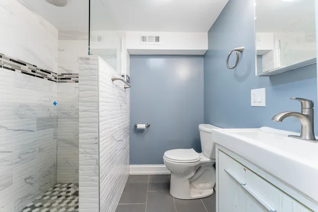 $580,000 | 6243 West Byron Street, Chicago, IL 60634