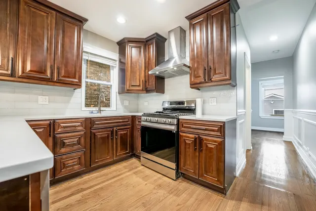 $580,000 | 6243 West Byron Street, Chicago, IL 60634