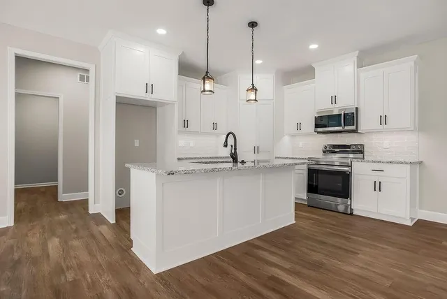 $519,000 | 29346 Palmer Drive, Paola, KS 66071