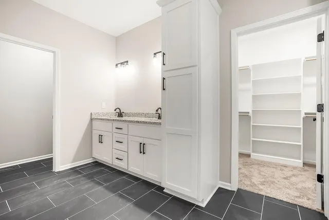 $519,000 | 29346 Palmer Drive, Paola, KS 66071