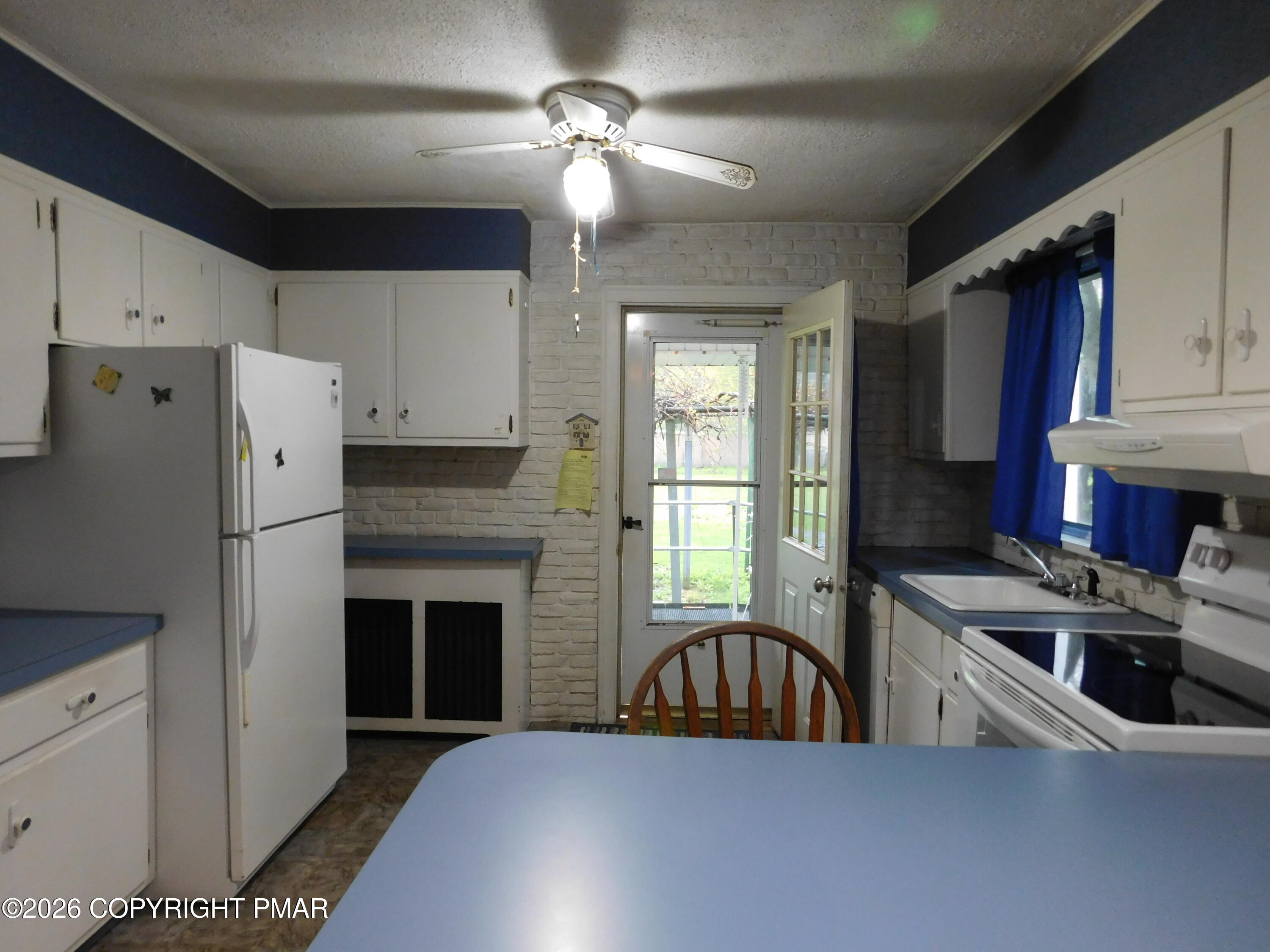 319 Lofty Road McAdoo, PA 18237 - Photo 4 of 20 Kitchen