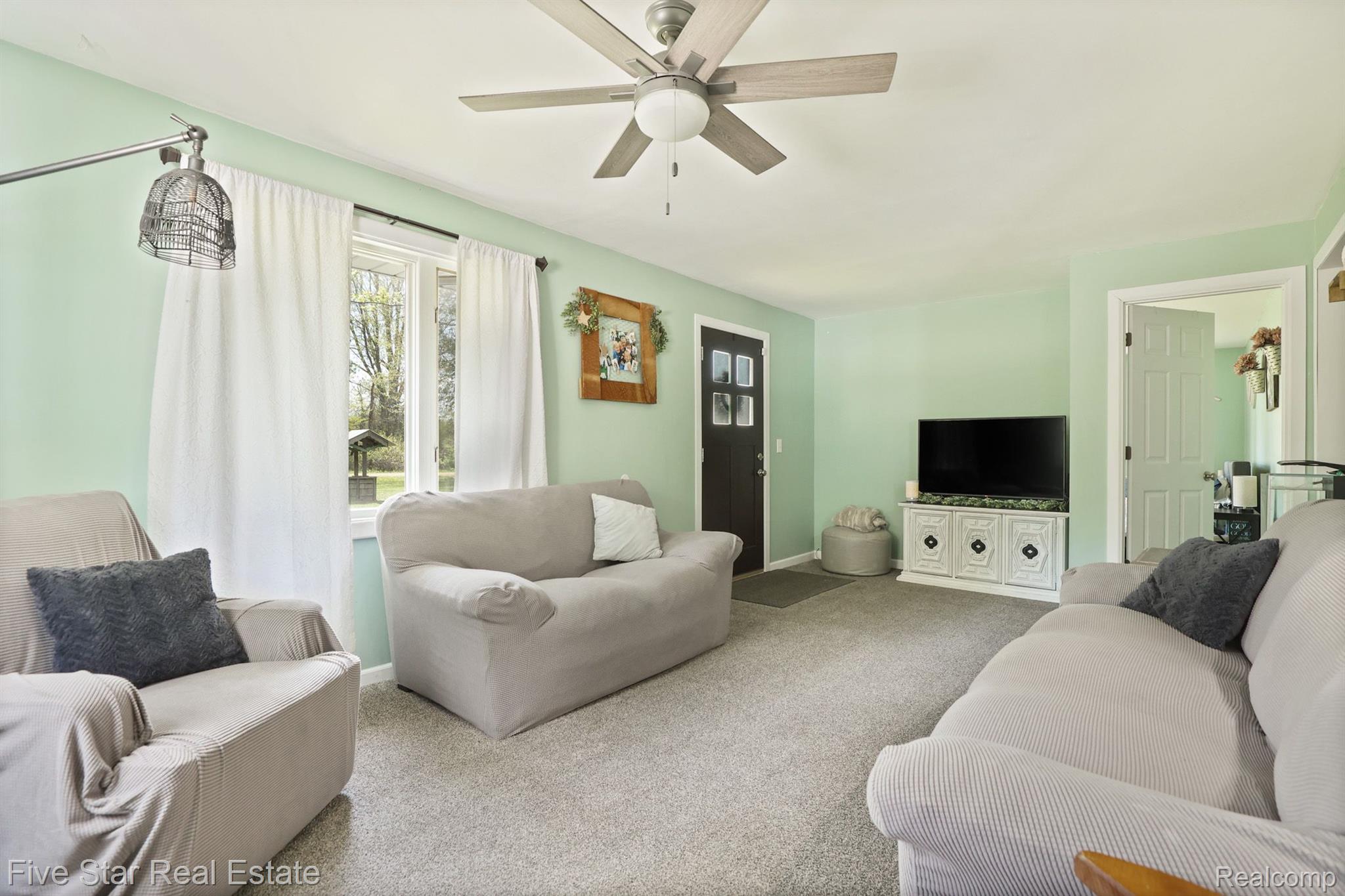 8960 Murphy Lake Road Vassar, MI 48768 - Photo 6 of 36 Gallery Image 6