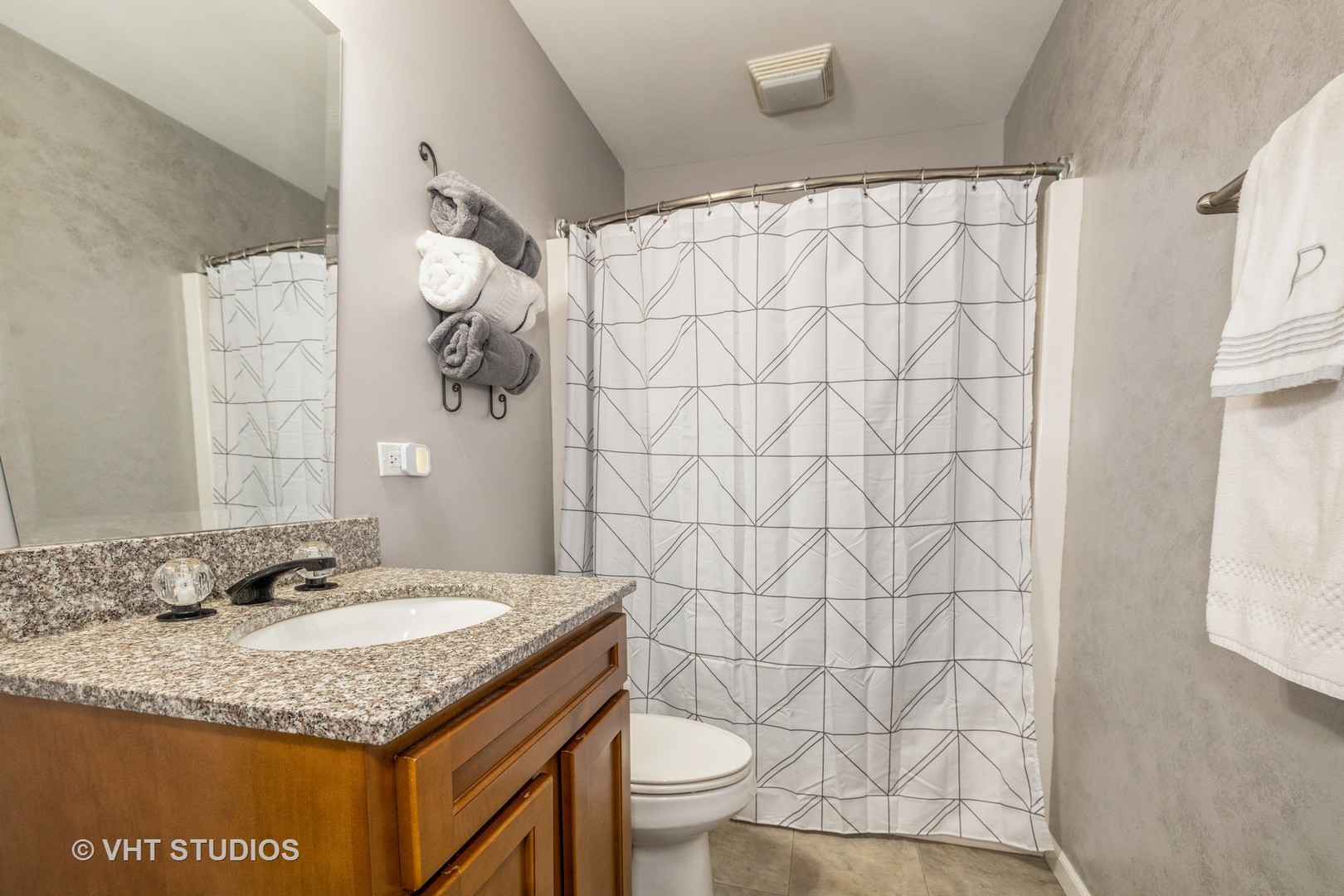 2267 Caton Farm Road Crest Hill, IL 60403 - Photo 16 of 21 a bathroom with a granite countertop sink and a mirror