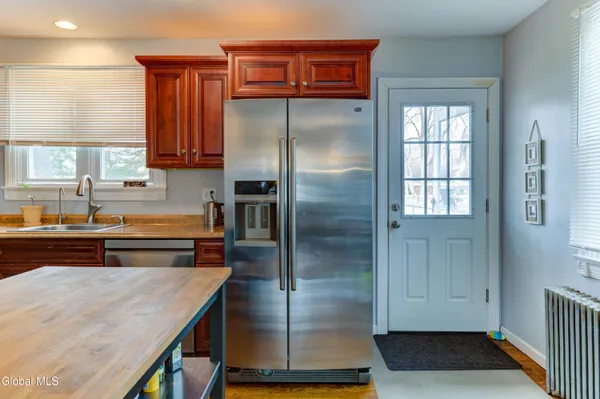 $249,900 | 21 Sharpe Avenue, North Greenbush, NY 12198