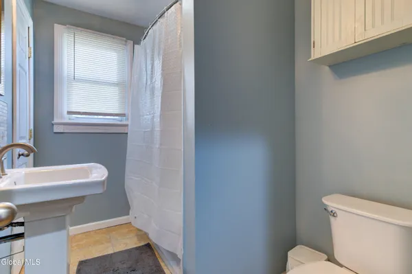 $249,900 | 21 Sharpe Avenue, North Greenbush, NY 12198