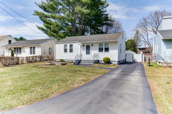 $249,900 | 21 Sharpe Avenue, North Greenbush, NY 12198