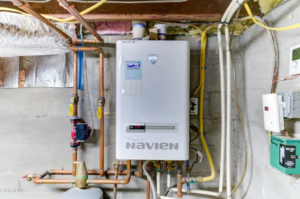 $249,900 | 21 Sharpe Avenue, North Greenbush, NY 12198