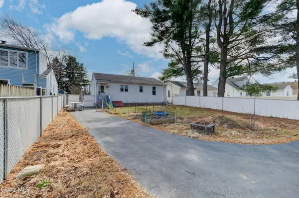 $249,900 | 21 Sharpe Avenue, North Greenbush, NY 12198