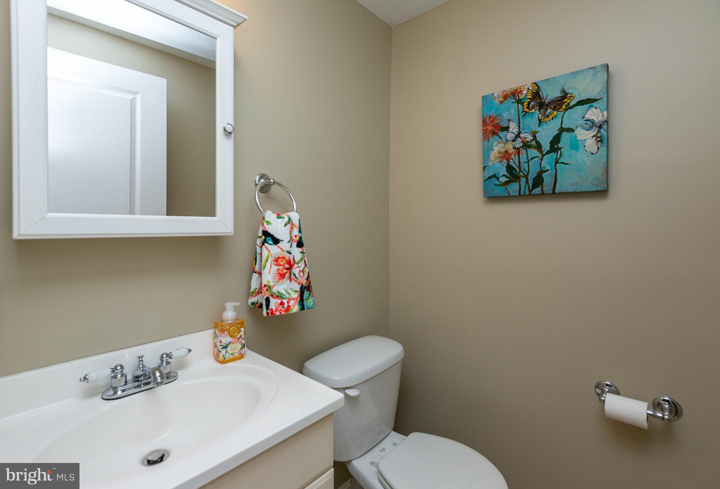 207 Colfax Road Havertown, PA 19083 - Photo 8 of 38