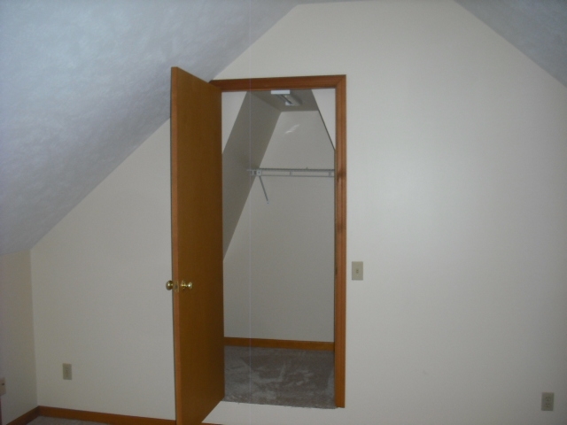 6664 Deepwater Point Road Williamsburg, MI 49690 - Photo 19 of 29 1797388-18.JPG